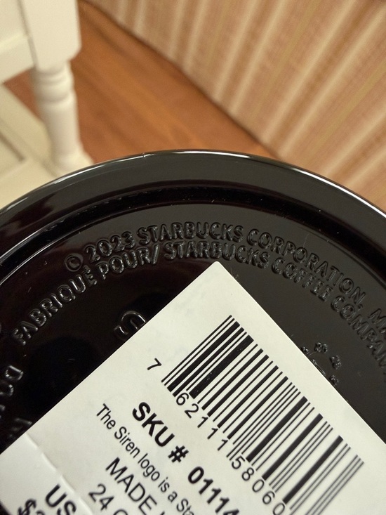 Brand New ~ Starbucks 24 oz. Black Ribbed Travel Cup Tumbler w/Straw Siren Logo - Picture 5 of 6